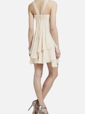 👗BCBGMaxAzria Joyce Cream Chiffon Tiered V-Back Cocktail Dress